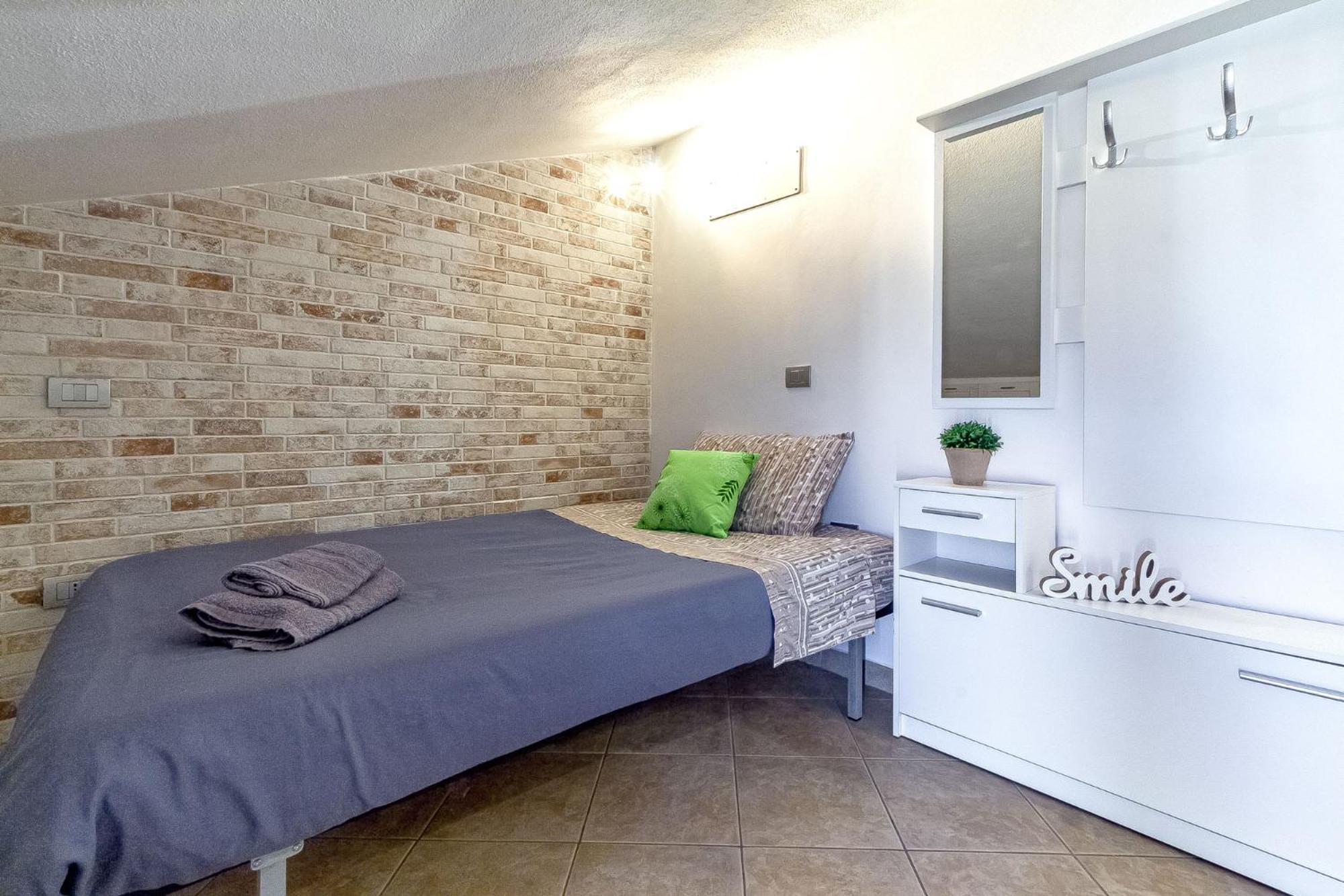 Charlotte Apartment - For Family And Groups Porto Torres Exterior foto